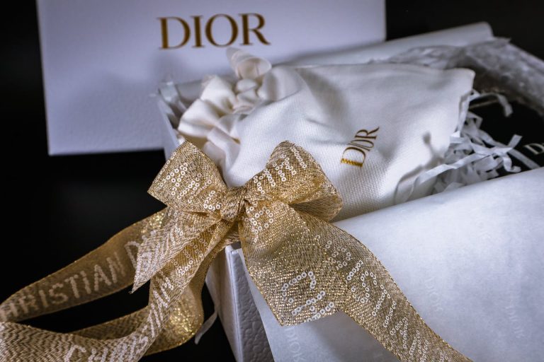 Dior package